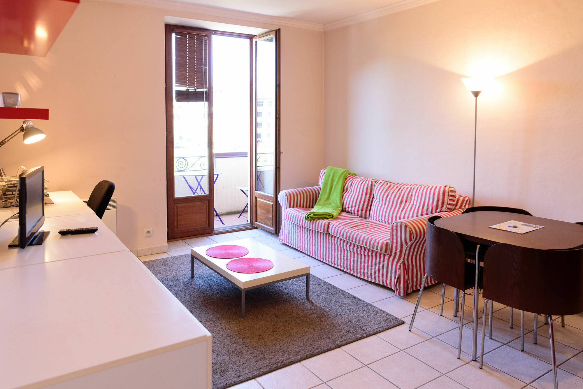 Les Z'Hirondelles Otel Annecy Dış mekan fotoğraf